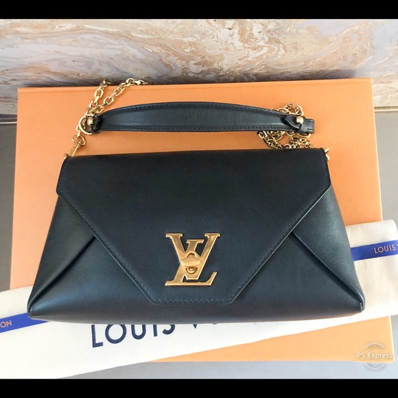 Louis Vuitton Calfskin ‘Love Note’ Black Chain Bag - Picture 5 of 8